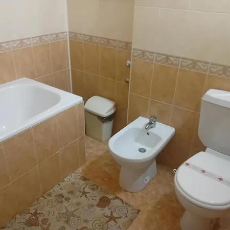 Laura 2 Апартаменти *