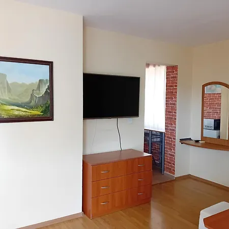 Laura 2 Апартаменти Приморсько