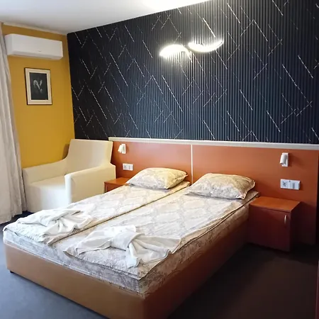 Апартаменти Laura 2