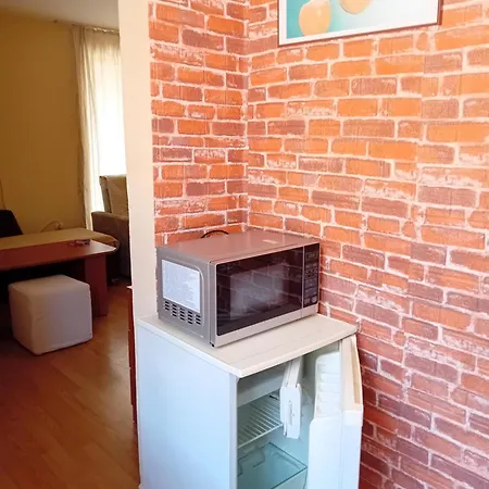 Laura 2 פרימורסקו