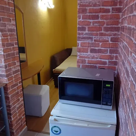 Laura 2 * פרימורסקו